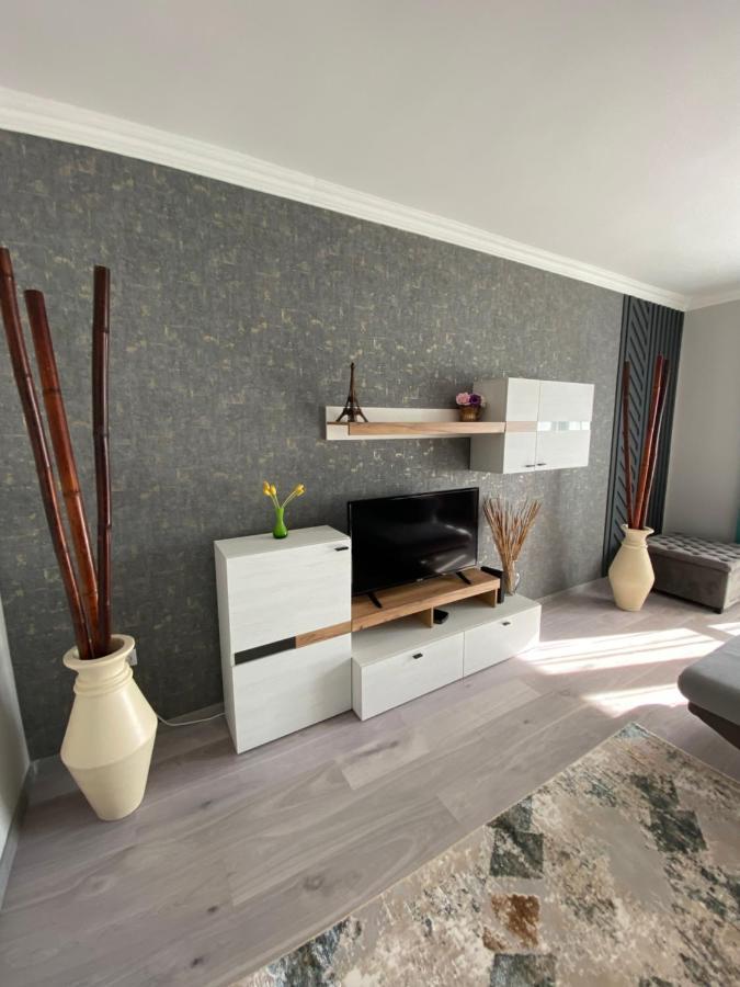 Oliaparman Apartment Eger Exterior photo